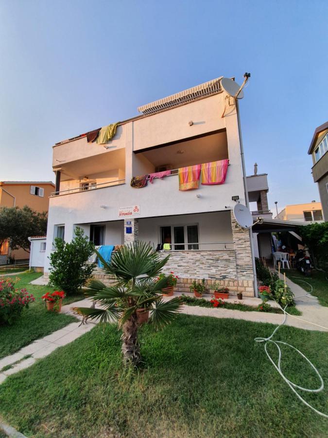 Apartmani Veronika Novalja Kültér fotó