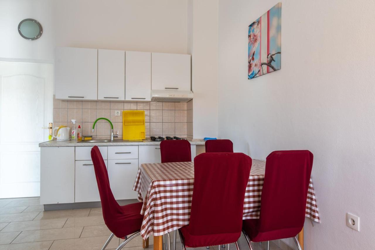 Apartmani Veronika Novalja Kültér fotó