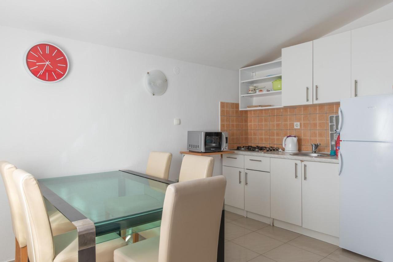 Apartmani Veronika Novalja Kültér fotó