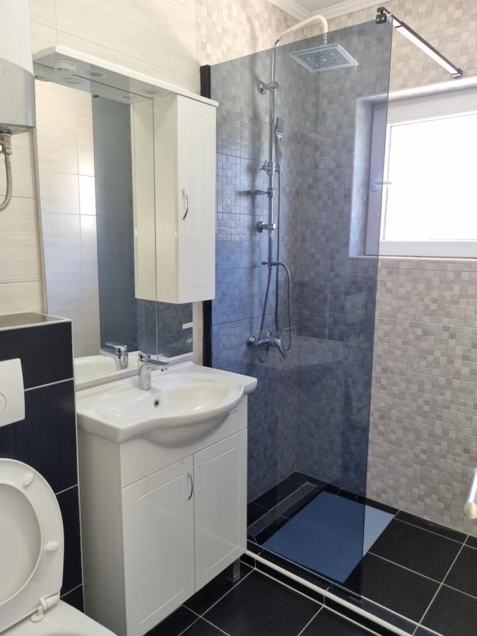 Apartmani Veronika Novalja Kültér fotó